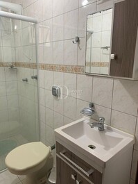 SEASONAL RENTAL SECOND BLOCK FROM THE BEACH