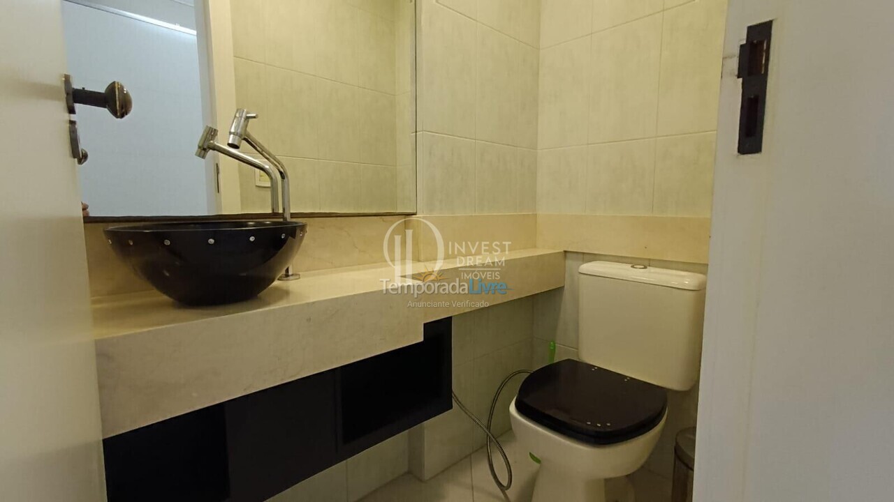 Apartamento para aluguel de temporada em Itapema (Meia Praia)