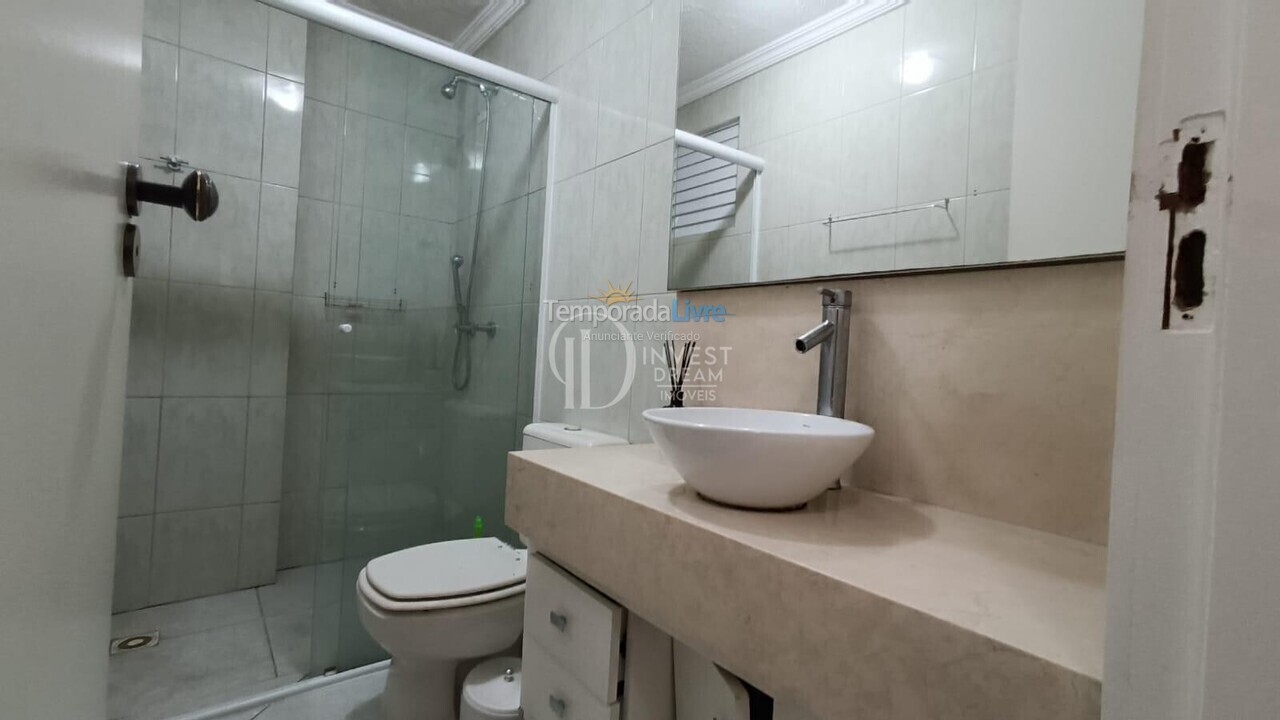 Apartamento para aluguel de temporada em Itapema (Meia Praia)