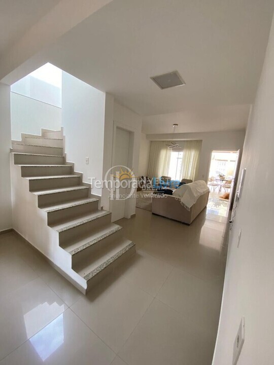 Casa para aluguel de temporada em Itapema (Perequê)