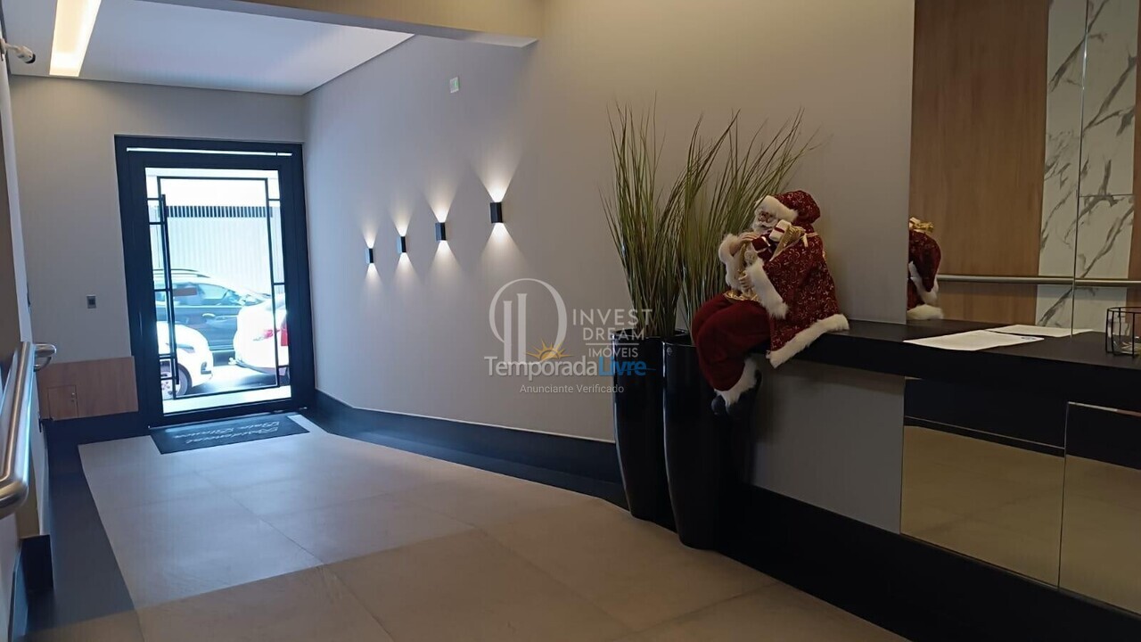 Apartamento para aluguel de temporada em Itapema (Meia Praia)