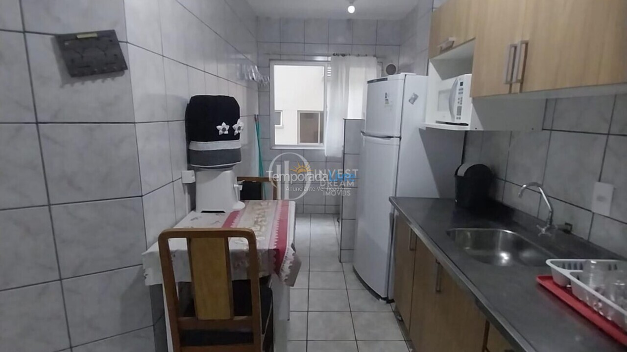 Apartamento para aluguel de temporada em Itapema (Meia Praia)