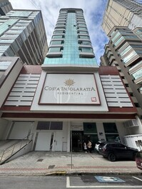 Apartamento para alugar em Itapema - Meia Praia