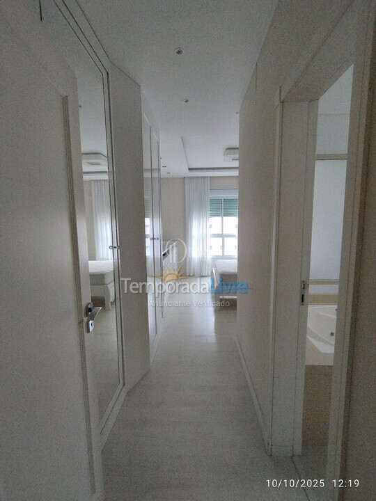 Apartment for vacation rental in Itapema (Meia Praia)