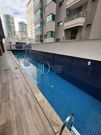 APARTAMENTO MOBILIADO ACOMODA ATÉ