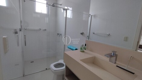 Alquiler vacacional a una cuadra de la playa.