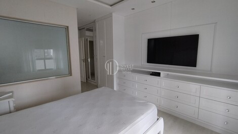 VACATION RENTAL ONE BLOCK FROM THE BEACH