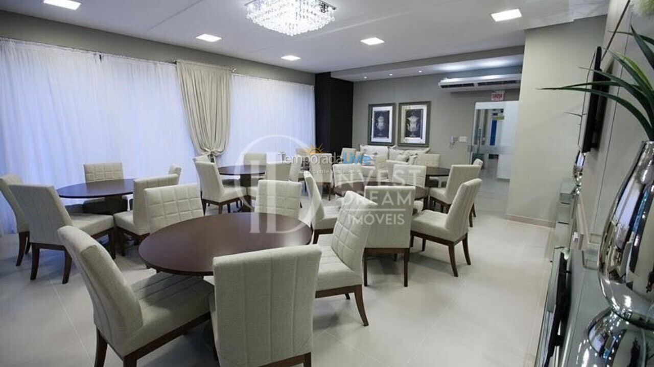 Apartamento para aluguel de temporada em Itapema (Meia Praia)