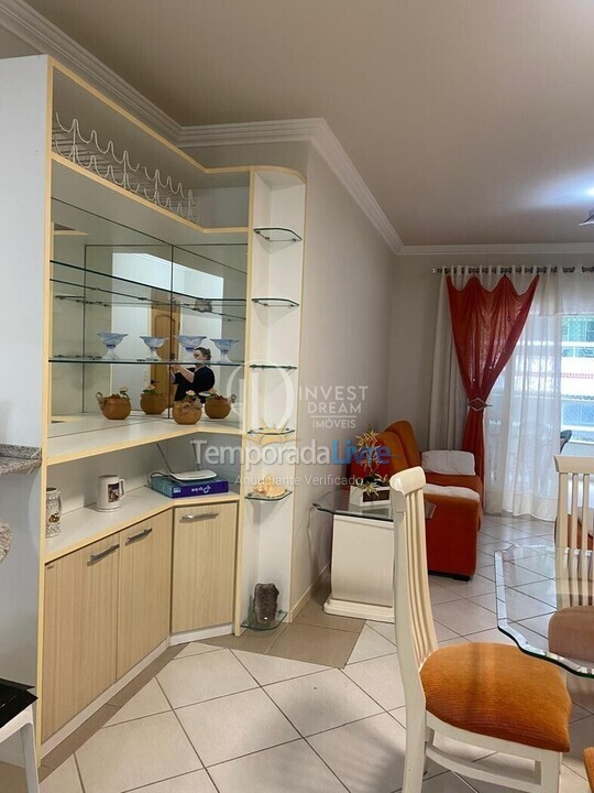 Apartamento para aluguel de temporada em Itapema (Meia Praia)