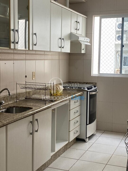 Apartamento para aluguel de temporada em Itapema (Meia Praia)