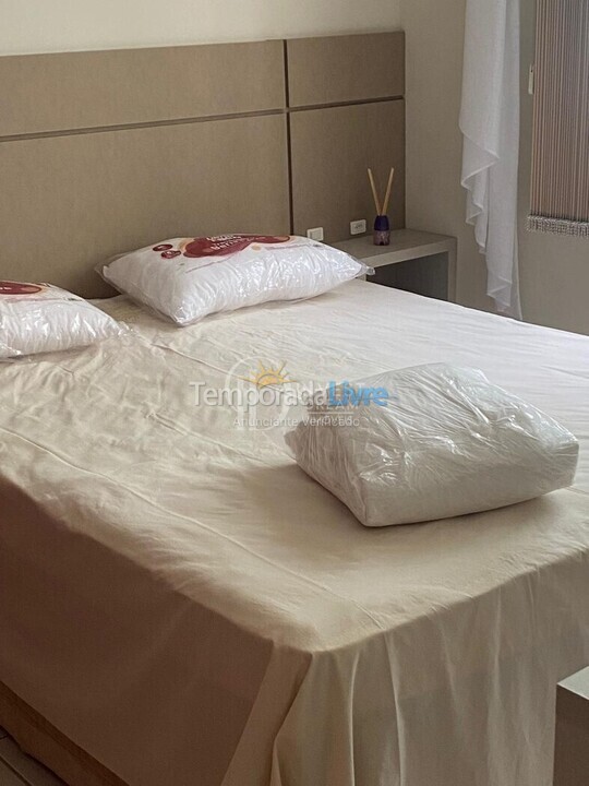 Apartamento para aluguel de temporada em Itapema (Meia Praia)