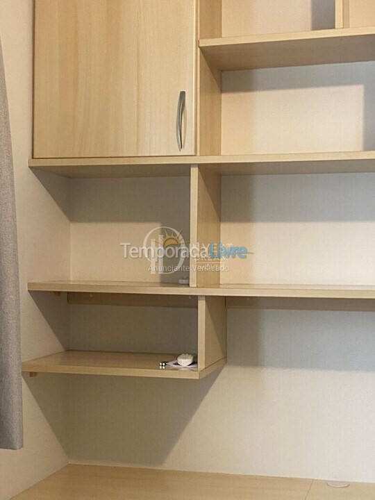 Apartamento para aluguel de temporada em Itapema (Meia Praia)