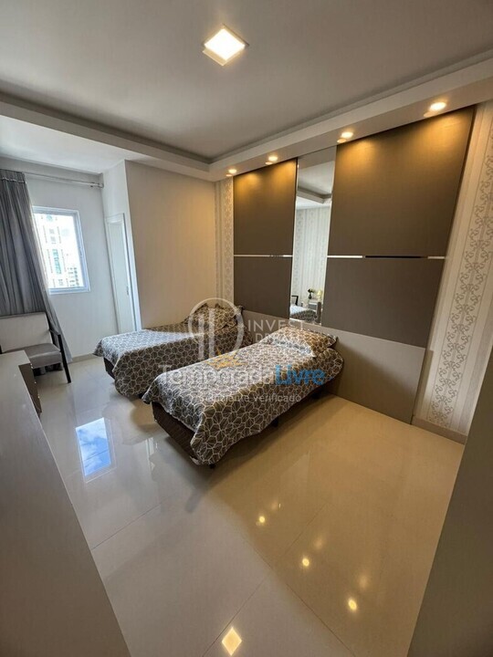 Apartamento para aluguel de temporada em Itapema (Meia Praia)