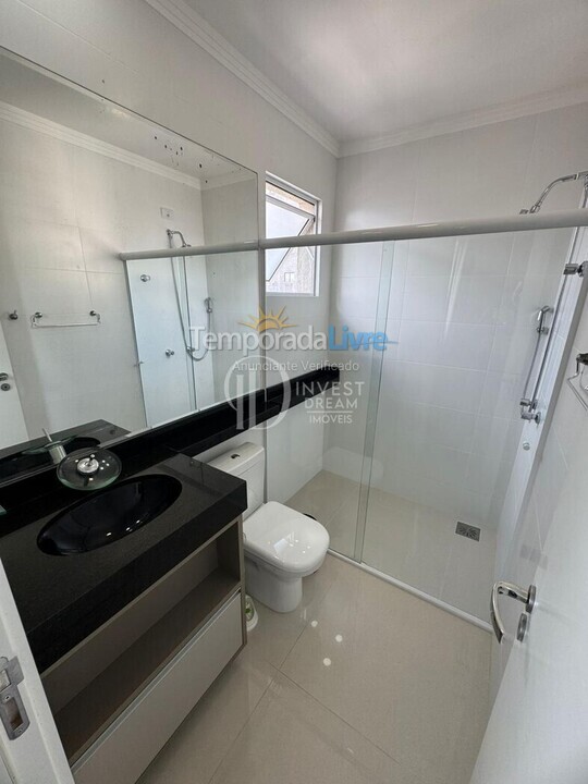 Apartamento para aluguel de temporada em Itapema (Meia Praia)