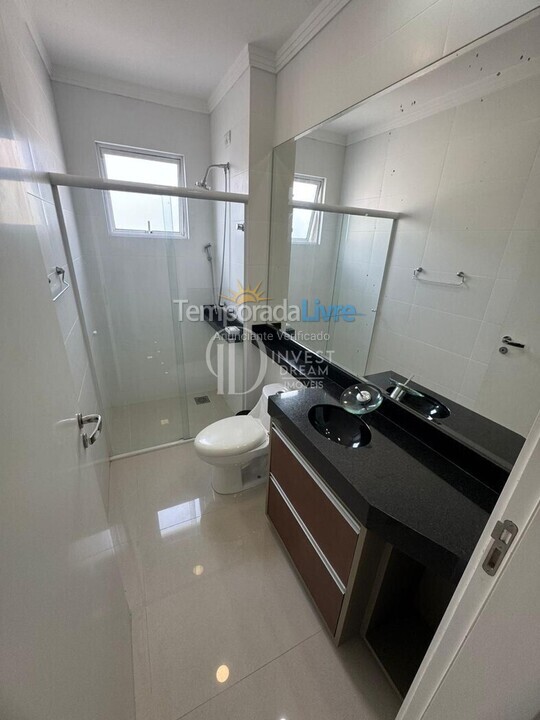 Apartamento para aluguel de temporada em Itapema (Meia Praia)