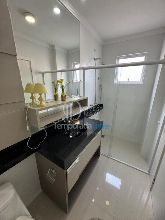 Apartamento para aluguel de temporada em Itapema (Meia Praia)