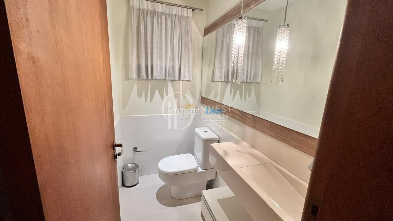 Apartamento para aluguel de temporada em Itapema (Meia Praia)