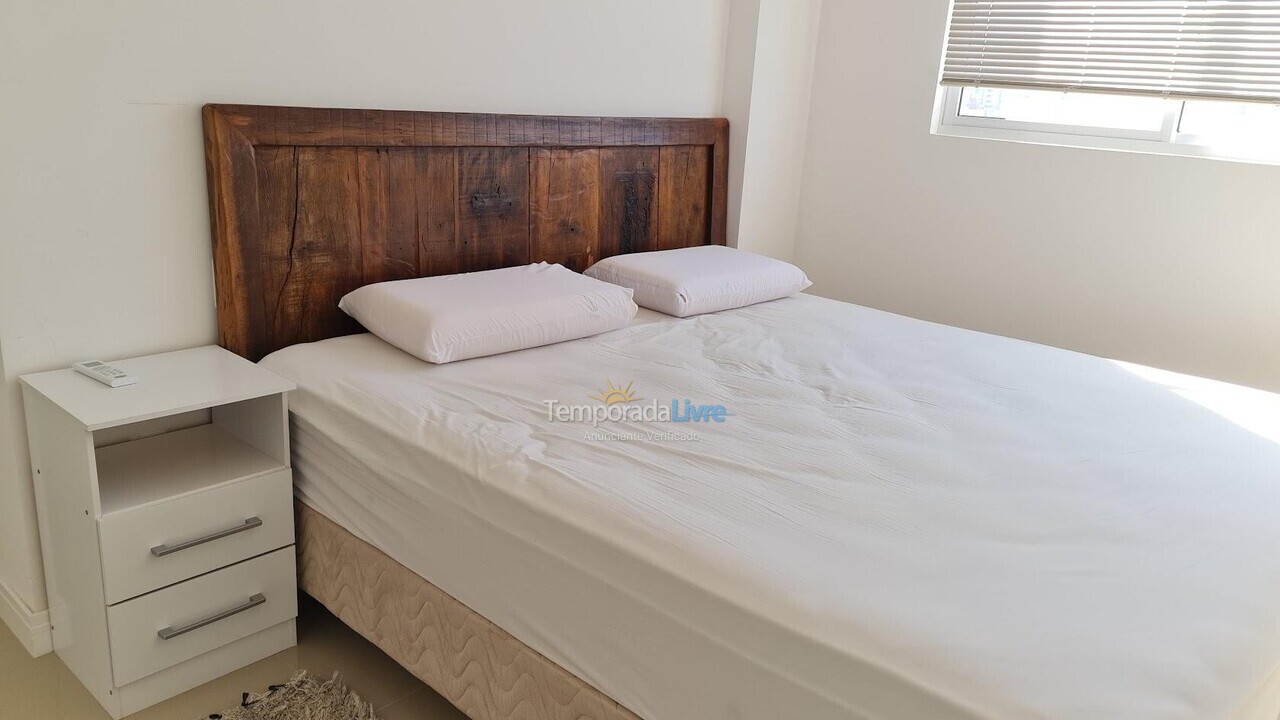 Apartment for vacation rental in Itapema (Meia Praia)