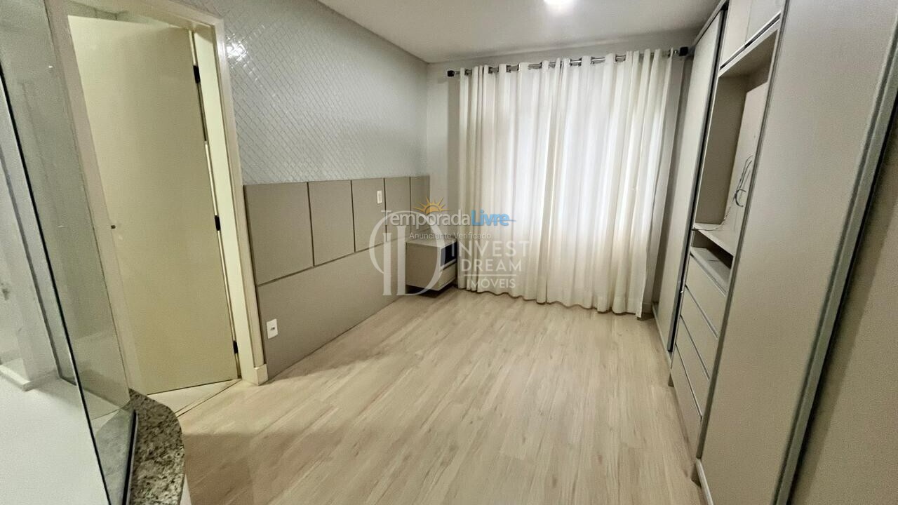Apartamento para aluguel de temporada em Itapema (Meia Praia)