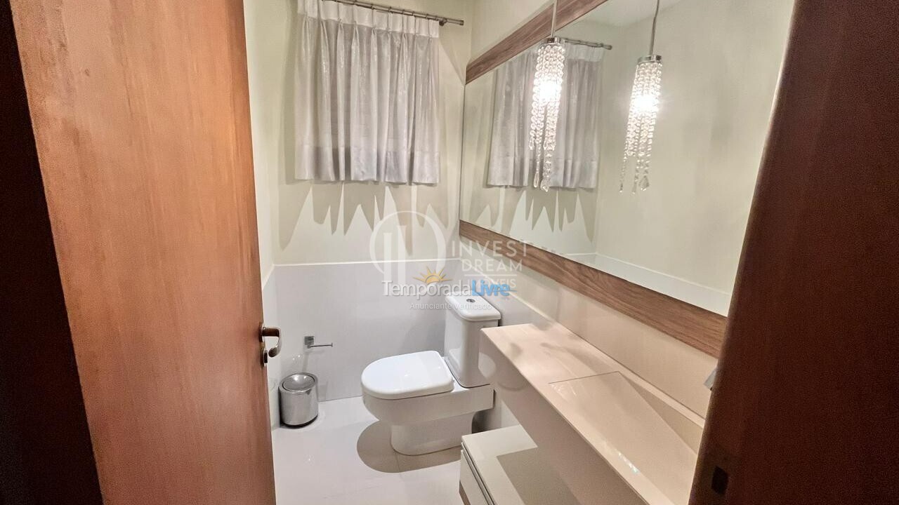 Apartment for vacation rental in Itapema (Meia Praia)