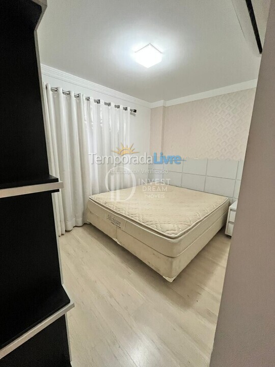 Apartamento para aluguel de temporada em Itapema (Meia Praia)