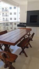 Apartment for seasonal rental, 3 suites.