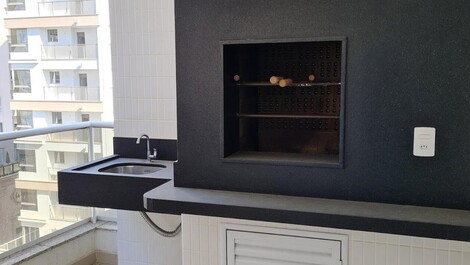 Apartment for seasonal rental, 3 suites.