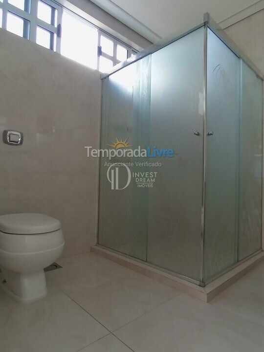 Casa para aluguel de temporada em Itapema (Meia Praia)