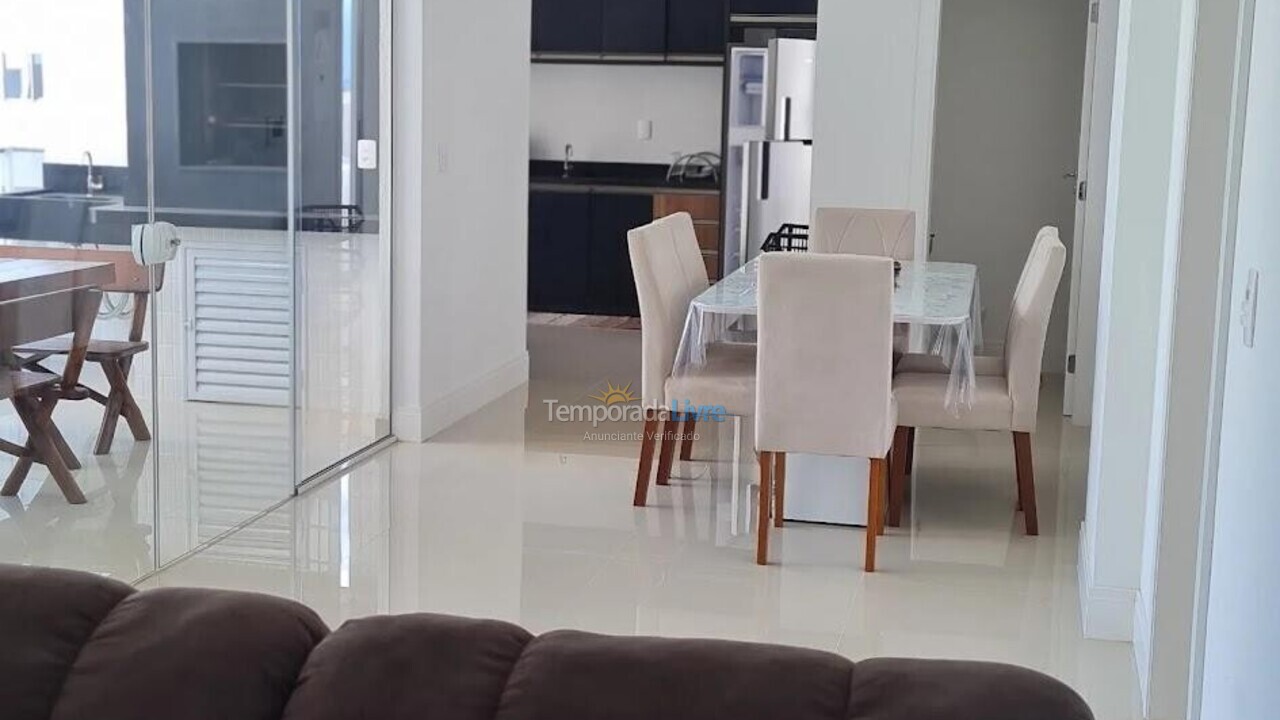 Apartment for vacation rental in Itapema (Meia Praia)