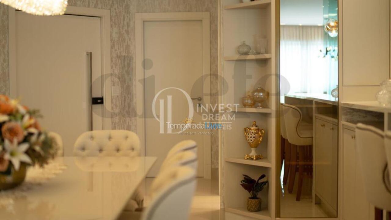 Apartamento para aluguel de temporada em Itapema (Meia Praia)