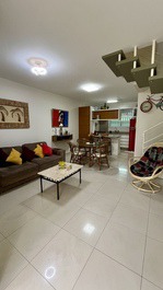 Charming duplex with 2 suites, 100 meters from the beach in Canasvieiras.