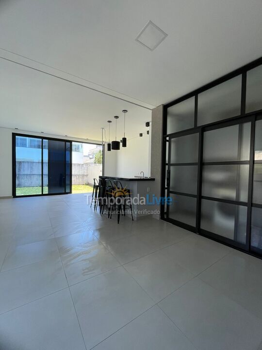 Casa para aluguel de temporada em Florianópolis (Cachoeira do Bom Jesus)