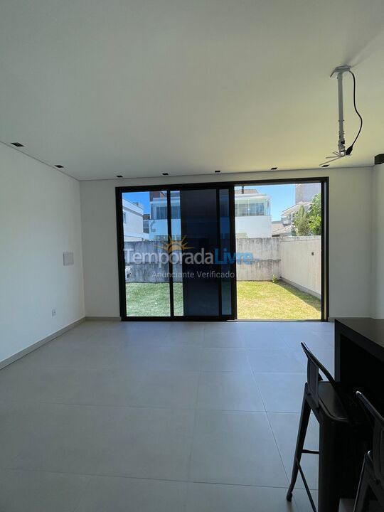 Casa para aluguel de temporada em Florianópolis (Cachoeira do Bom Jesus)