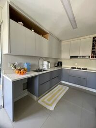 Casa para locação temporada com 3 suítes e churrasqueira