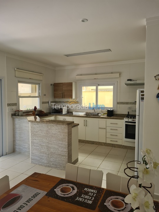 Casa para aluguel de temporada em São Sebastião (Maresias)