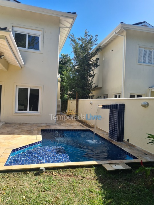 Casa para aluguel de temporada em São Sebastião (Maresias)