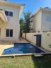 Maresias casa condominio fechado 50 mt praia