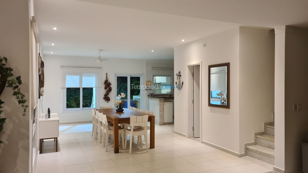 Casa para aluguel de temporada em São Sebastião (Maresias)