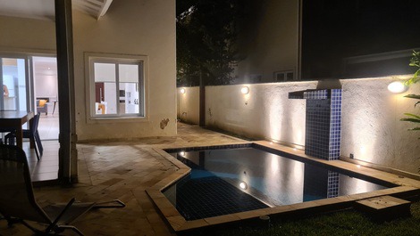 Maresias casa condominio fechado 50 mt praia