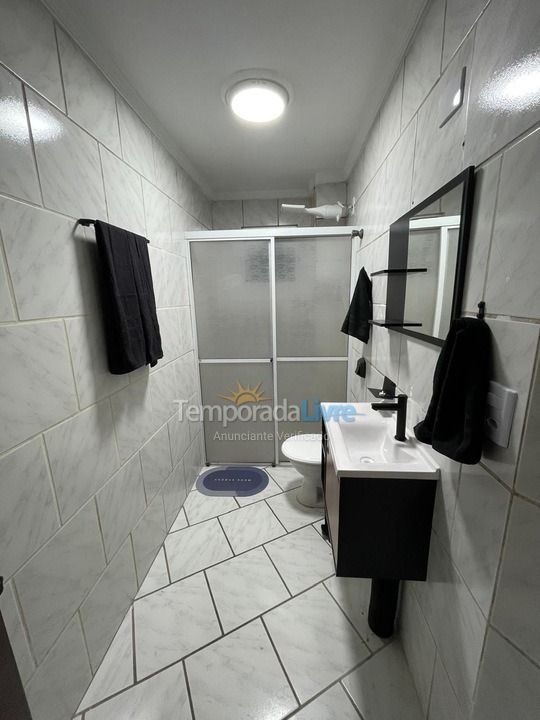 Apartamento para aluguel de temporada em Itapema (Canto da Praia)