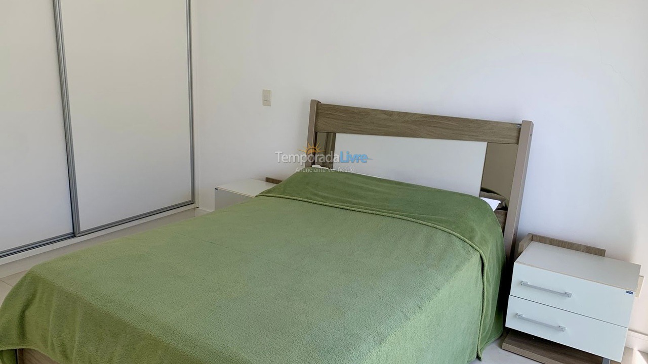Apartamento para aluguel de temporada em Florianópolis (Praia do Santinho)