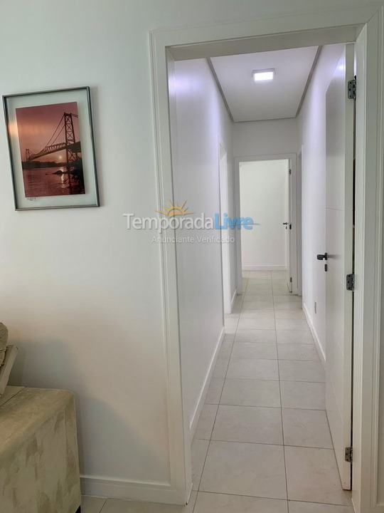 Apartamento para aluguel de temporada em Florianópolis (Praia do Santinho)