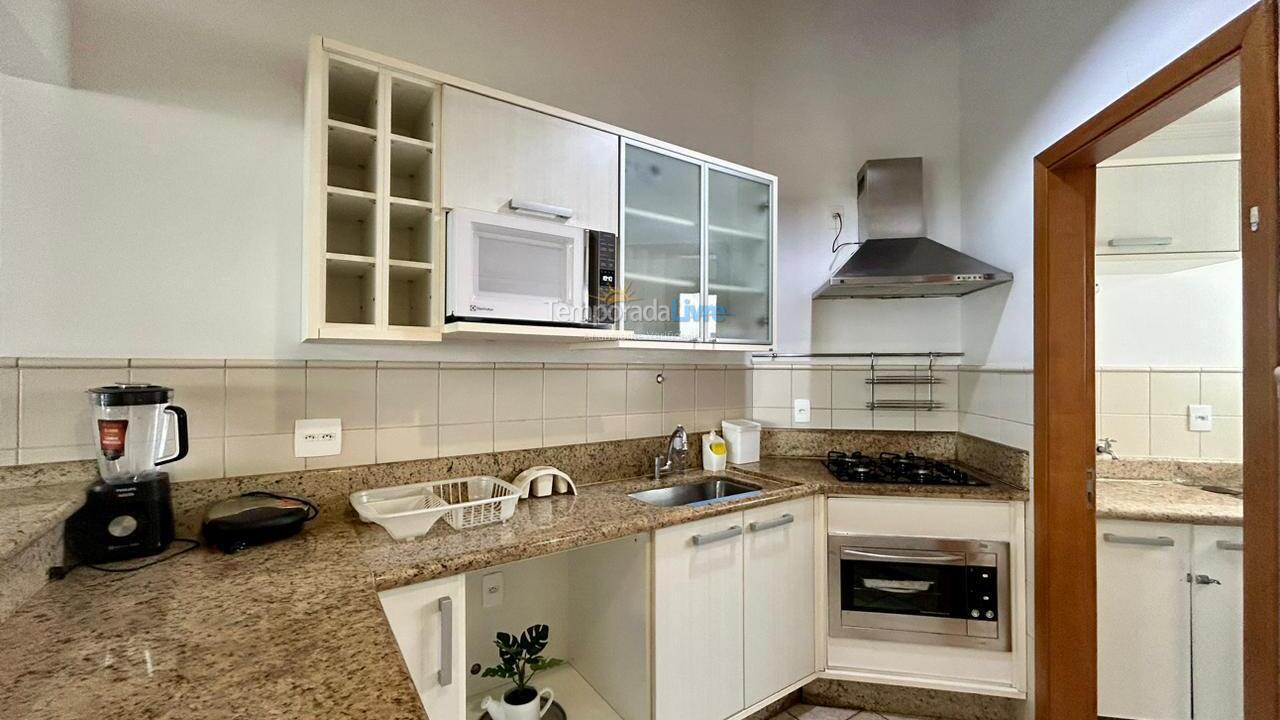 Apartamento para aluguel de temporada em Ubatuba (Praia Grande)