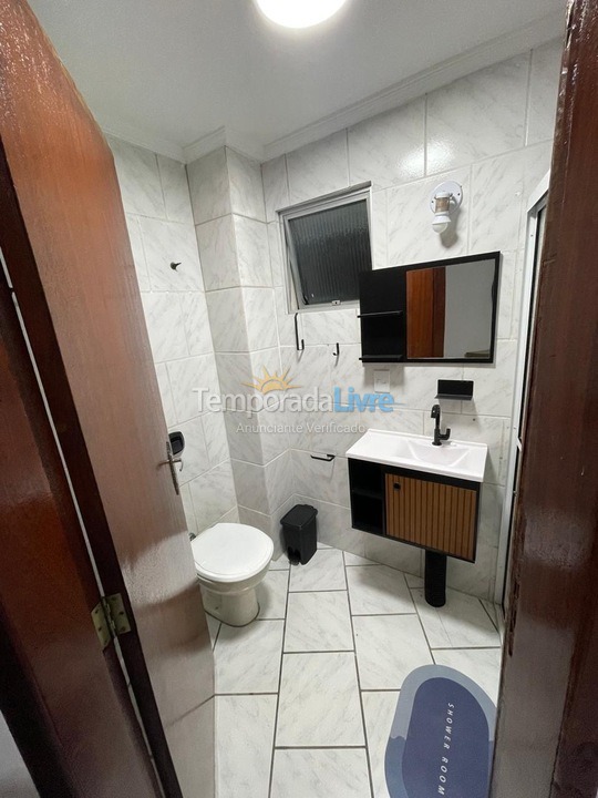 Apartamento para aluguel de temporada em Itapema (Canto da Praia)