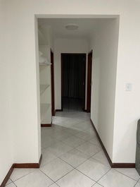 Apartamento todo reformado a 50 metros da praia