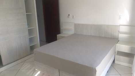 Praia Tabuleiro Barra Velha/SC com piscina 5 quartos