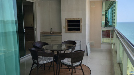 Sacada com churrasqueira