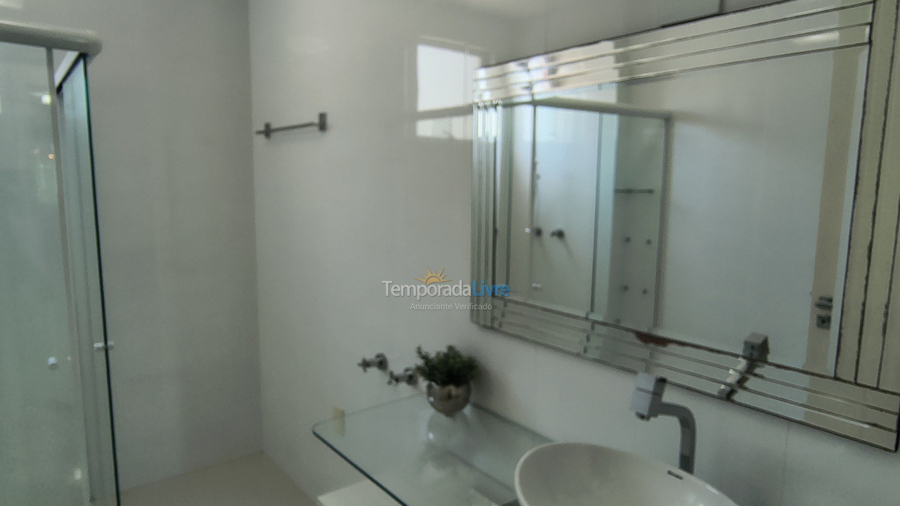 Apartamento para alquiler de vacaciones em Itapema (Meia Praia)