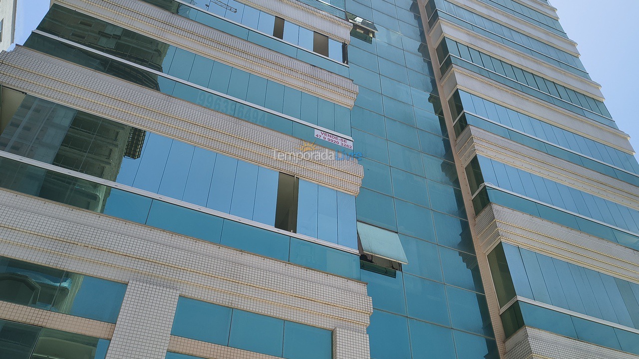 Apartamento para alquiler de vacaciones em Itapema (Meia Praia)