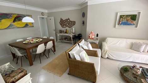 Apartamento em Riviera próximo a praia